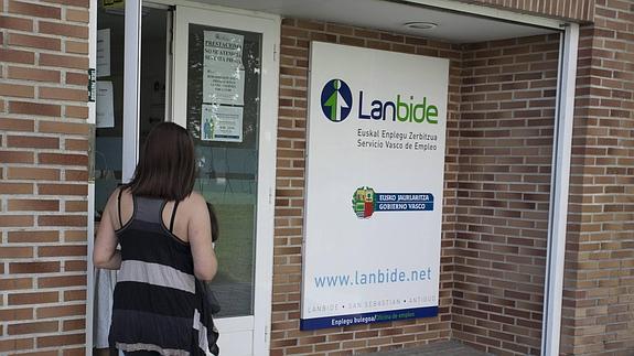 Gipuzkoa es el territorio que más incrementa el número de parados