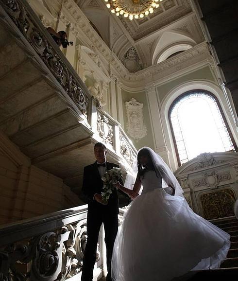 Caen un 6% los matrimonios en Gipuzkoa en el tercer trimestre de 2014