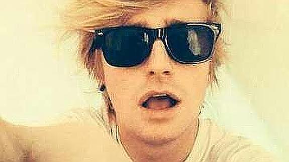 Se cambia el nombre porque le sale más barato que subsanar el error en una compañía aérea