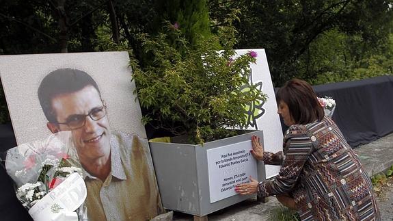 El hermano de Eduardo Puelles denuncia la «manipulación» del Plan de Paz y Convivencia