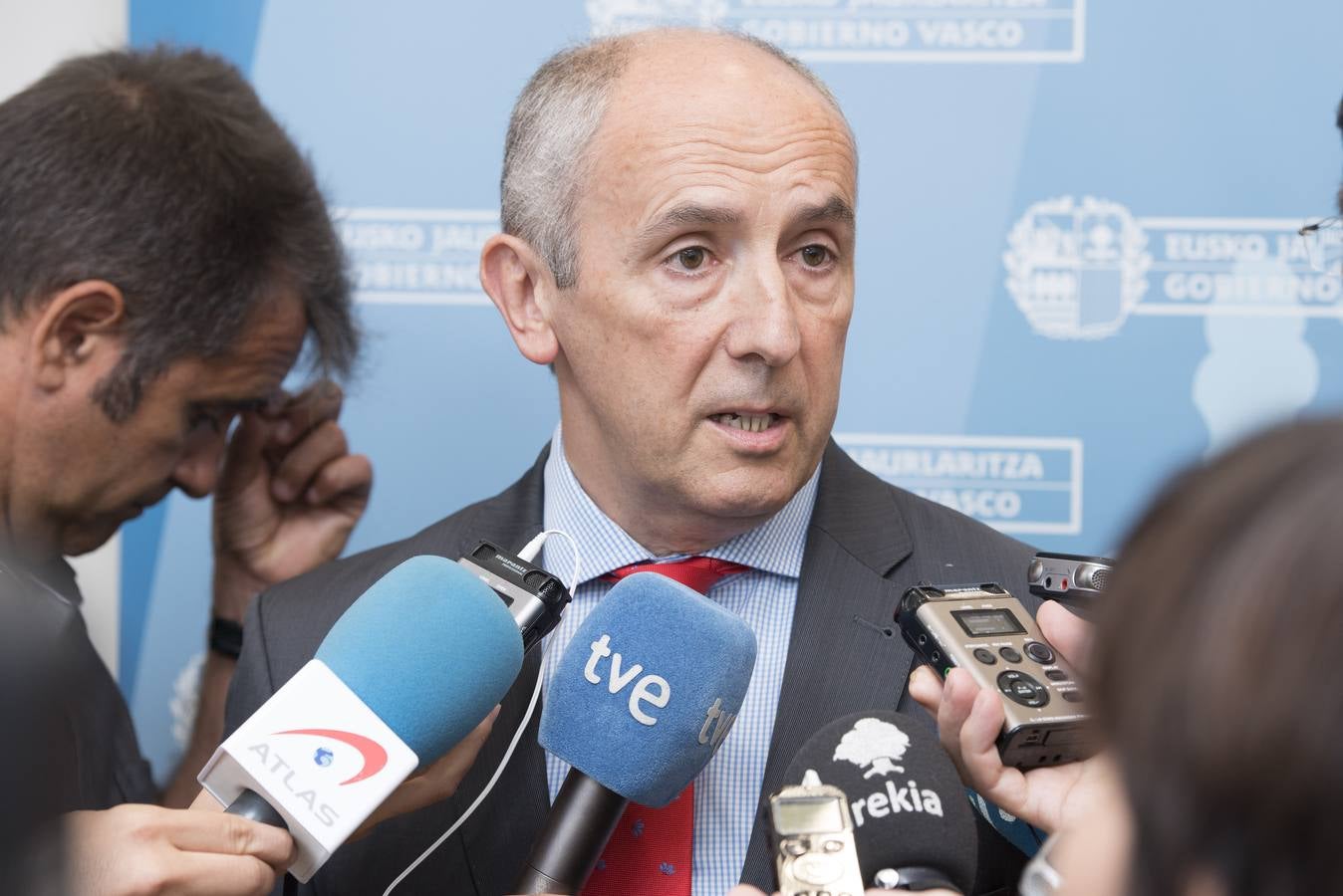 El Gobierno Vasco ve casi imposible un acuerdo entre los partidos sobre la Ley Municipal