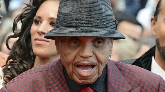 Papá Jackson sufre un derrame y celebran su cumpleaños sin él