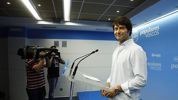 El PP denuncia dos millones de ayudas públicas a una empresa que acumulaba pérdidas presidida por Ardanza