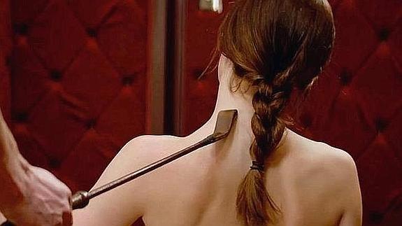 La fantasía sexual que tienen (casi) todas las mujeres