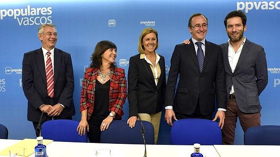 Alonso asegura tras ser elegido presidente que su compromiso con el PP vasco «es de largo alcance»