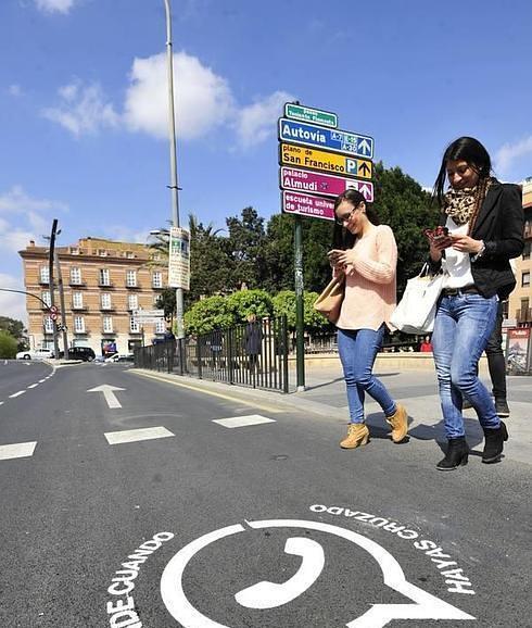 Condenan a seis niñas por pegar a otra menor y difundir la paliza por Whatsapp