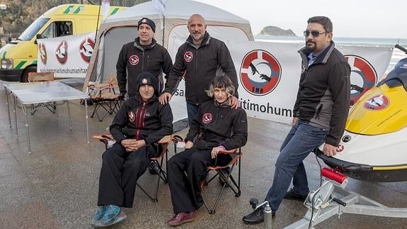 Los primeros socorristas guipuzcoanos ya viajan rumbo a Grecia