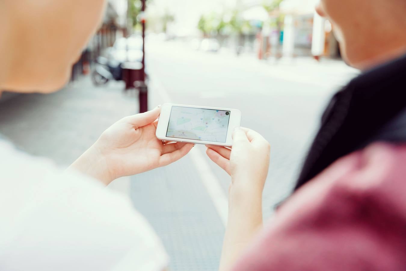 La OCU denuncia a las principales marcas de móviles por mentir sobre la memoria de los teléfonos