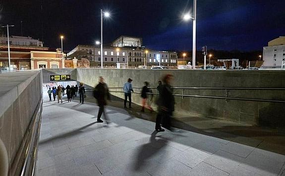 Peatones y ciclistas deberán convivir en el nuevo pasadizo de Egia