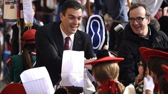 Pedro Sánchez quiere «volver a San Sebastián» para «disfrutar de la Tamborrada»