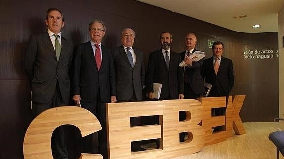 Cebek advierte de una «pérdida del ritmo de crecimiento» si se prolonga la falta de gobierno o hay nuevas elecciones