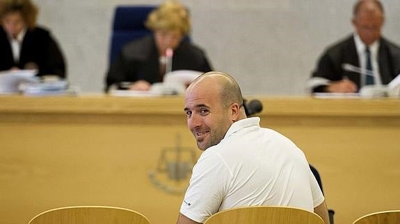 Otro preso de ETA rompe con Sortu por su «renuncia a los objetivos históricos» y defiende la violencia