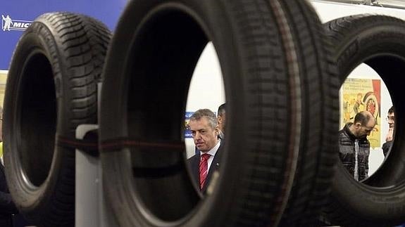 El lehendakari recuerda a los empresarios que soportaron y superaron la «crueldad» del terrorismo