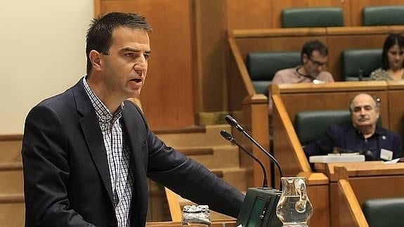 «Que el Athletic no fiche a jugadores del resto de España es un absurdo nacionalista»