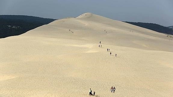 Nueva invasión de Las Landas por miles de guipuzcoanos