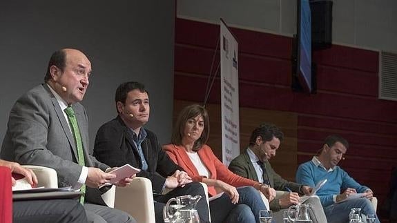 Arraiz llama a PNV y Podemos a iniciar una vía soberanista unilateral si hay un «portazo» del Estado