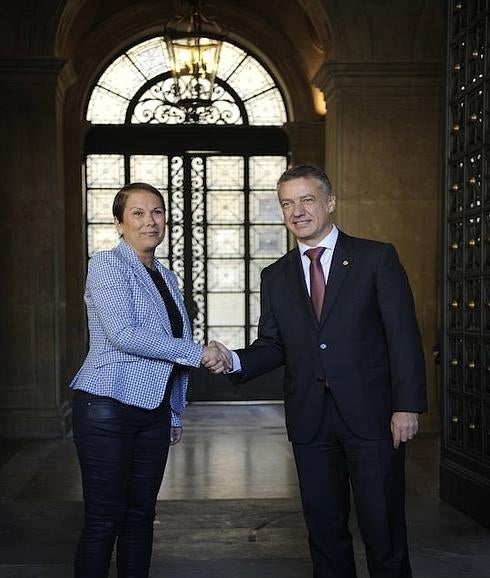 La CAV y Navarra estrechan lazos para proteger su autogobierno