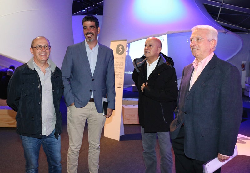 Cuatro alcaldes de Donostia hacen memoria de los años de violencia