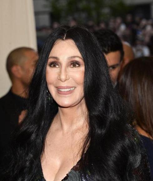 A Cher le quedan pocos meses de vida, según la prensa gala