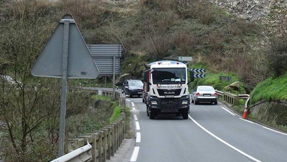 La Diputación aprueba el trazado de la GI-632 entre Antzuola y Bergara