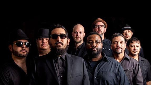 Grupo Fantasma, maestros del funk latino