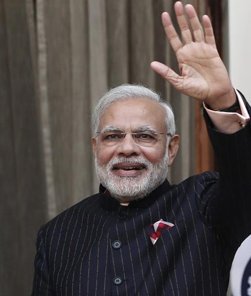 Un traje usado por el primer ministro indio entra en el Libro de Guinness