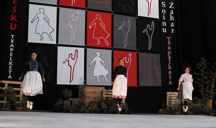 Dantza-maratoia Gipuzkoako dantzari onenekin