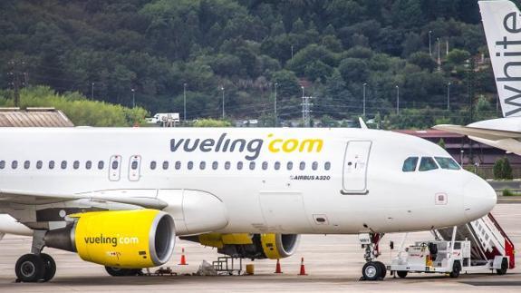 Una avería en un avión deja tres horas en tierra a 180 pasajeros de Vueling en Loiu
