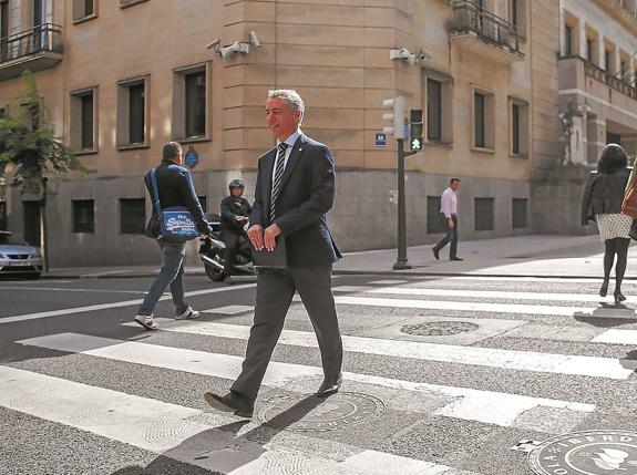 Elecciones vascas: El PNV busca asegurarse la estabilidad y espera a la evolución del PSE