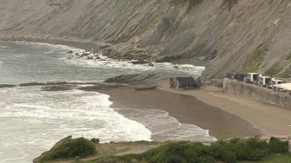 Juego de tronos: Jon Nieve y Tyrion, protagonistas en la playa de Zumaia