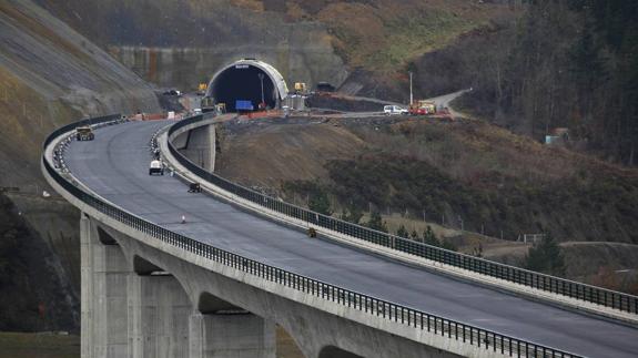 Fomento quiere dar «un impulso determinante» a la 'Y' vasca