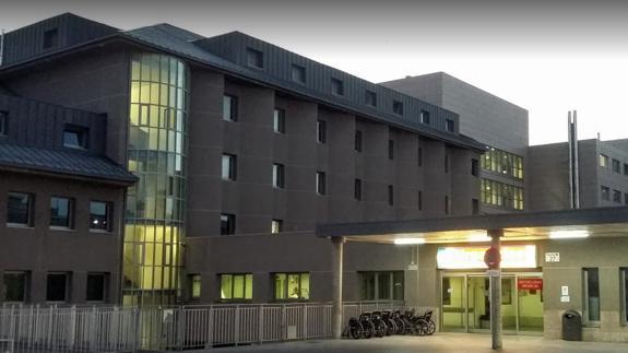 Le tirotean en la pierna en un bar de Segovia y asegura no darse cuenta hasta subirse al coche