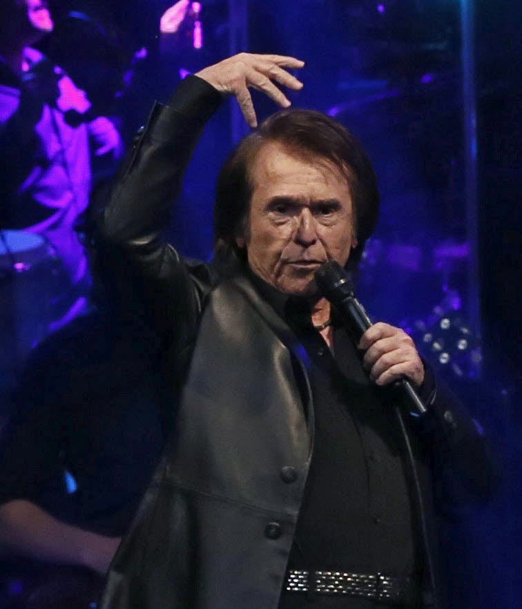 Raphael cerrará su gira de 2017 en San Sebastián