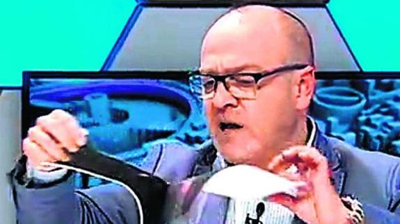 La Policía de Bilbao prescinde del gestor de sus redes sociales por sus polémicos mensajes