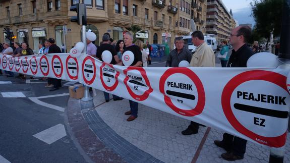 Hiru acusa a la diputada de infraestructuras viarias de «mentir» sobre el peaje para camiones en la N-I