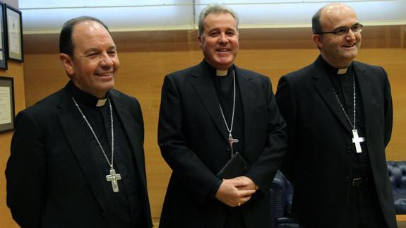 El obispo de Vitoria muestra su apoyo a todas las «mediaciones eclesiales» en procesos de paz