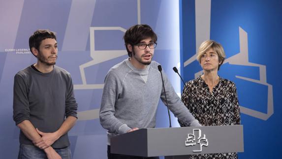 Podemos cree que «la patria va más allá de la identidad nacional» y tiene que incluir a «todas las personas»