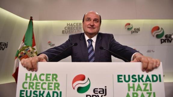 Ortuzar habla de «gran acuerdo» que «pone el contador a cero» en la relación con el Estado