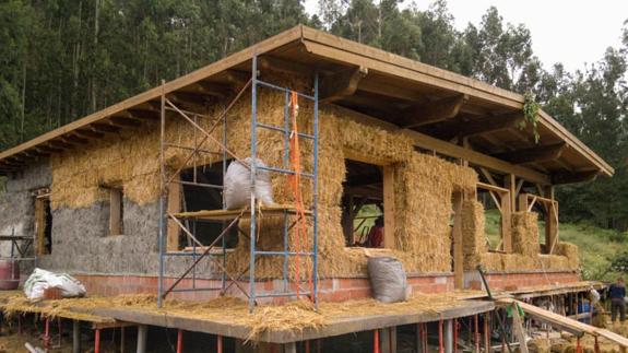 Llegan los edificios de paja