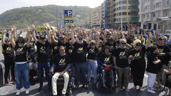 Más de 300 personas participan en la Carrera de Cascabeles de la ONCE