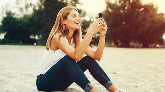 La mejor reacción de una chica a la que le pidieron una foto desnuda